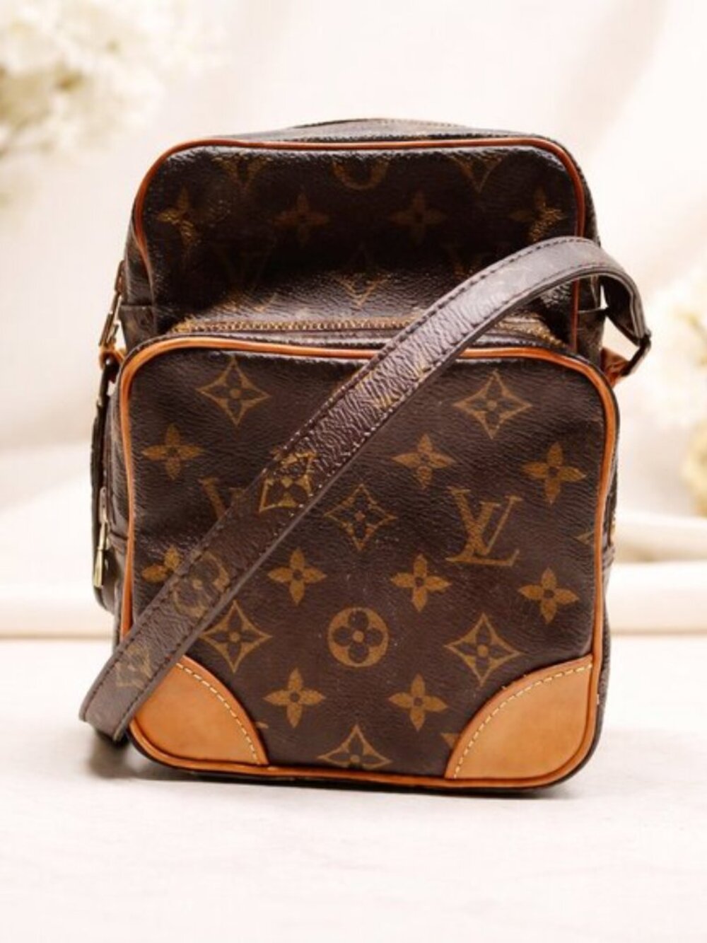 Authentic Louis Vuitton Amazone Monogram Crossbody Bag LCMON239-112525